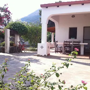 Casa vacanze By The Vulcano - 70mq Large Garden And Patio, Vulcano (Isola)